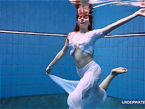 incredible hairy underwatershow by Marketa